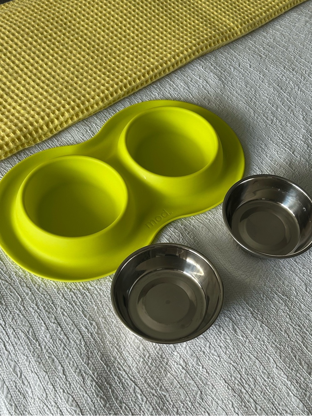 Mod -Double Stainless Steel Pet Bowls in Lime Yellow Stand